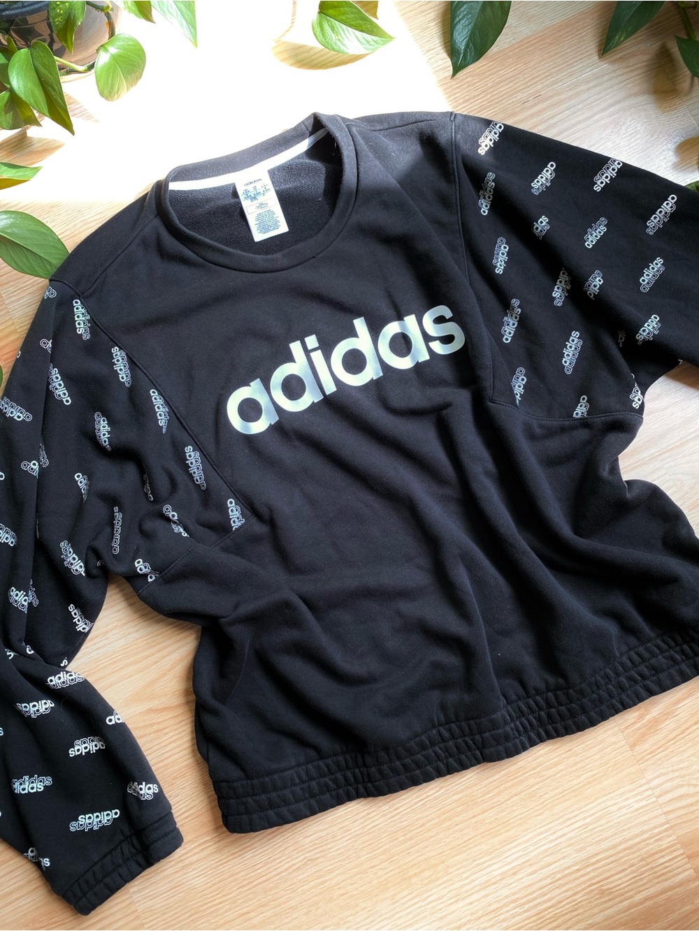 🖤 Adidas Black Logo Crew Sweatshirt Sweater Fall Autumn Preppy Collegiate Sports